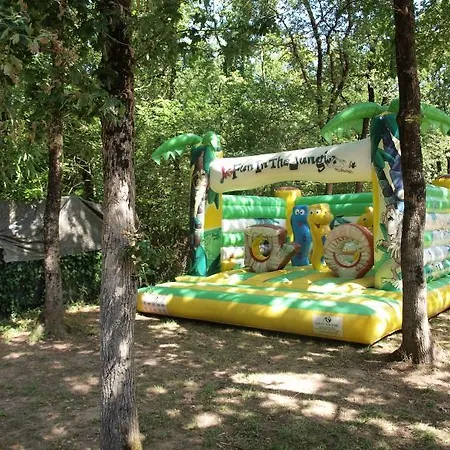 Vacancesocamping Les Charmilles 4* Saint-Laurent-de-la-Pree