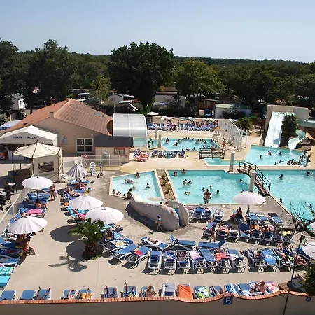 Campsite Vacancesocamping Les Charmilles Saint-Laurent-de-la-Pree