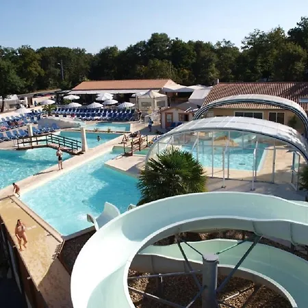 Campsite Vacancesocamping Les Charmilles 4*